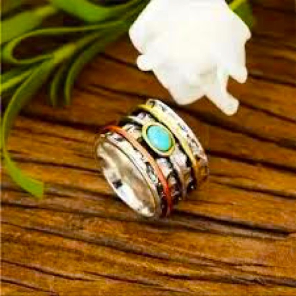 Anthropologie Boho Spinner Ring with Turquoise Stone – Wide Band Size 7.5